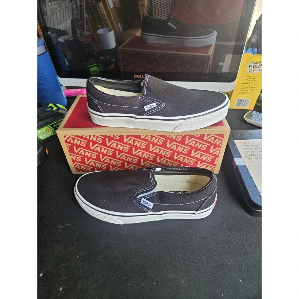 Vans Classic Slip-On Black White Canvas Shoes Men's 6 Women's 7.5 VN000EYEBLK